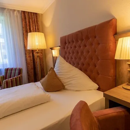 Отель Parkhotel 4*