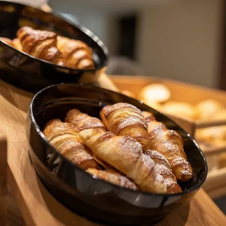 Отель Parkhotel 4*