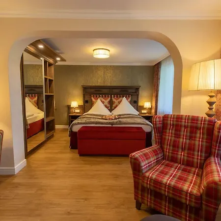 Parkhotel Отель 4*